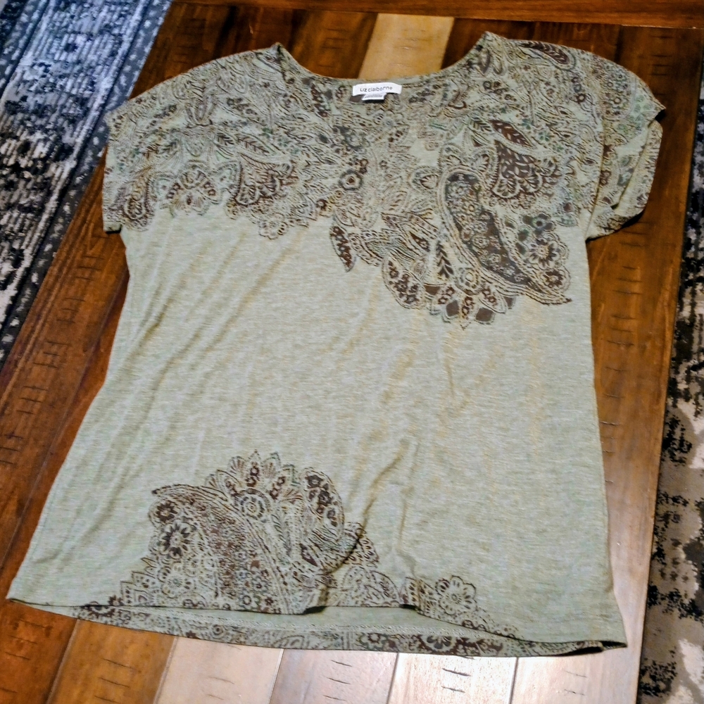 Liz Claiborne Sage Green Paisley Scoop Neck Short Sleeve Top *( Bundle 3 For 15)